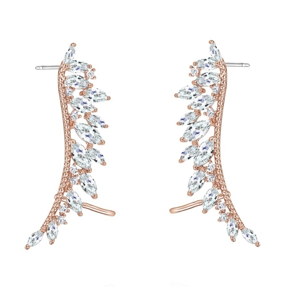 ✨ NWT Rose Gold CZ Ear Climber Earrings – Sparkling Statement Design – Elegant &